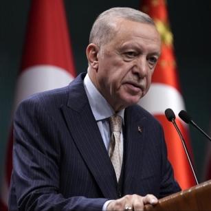 Cumhurbaşkanı Erdoğan'dan Mete Gazoz'a tebrik mesajı 