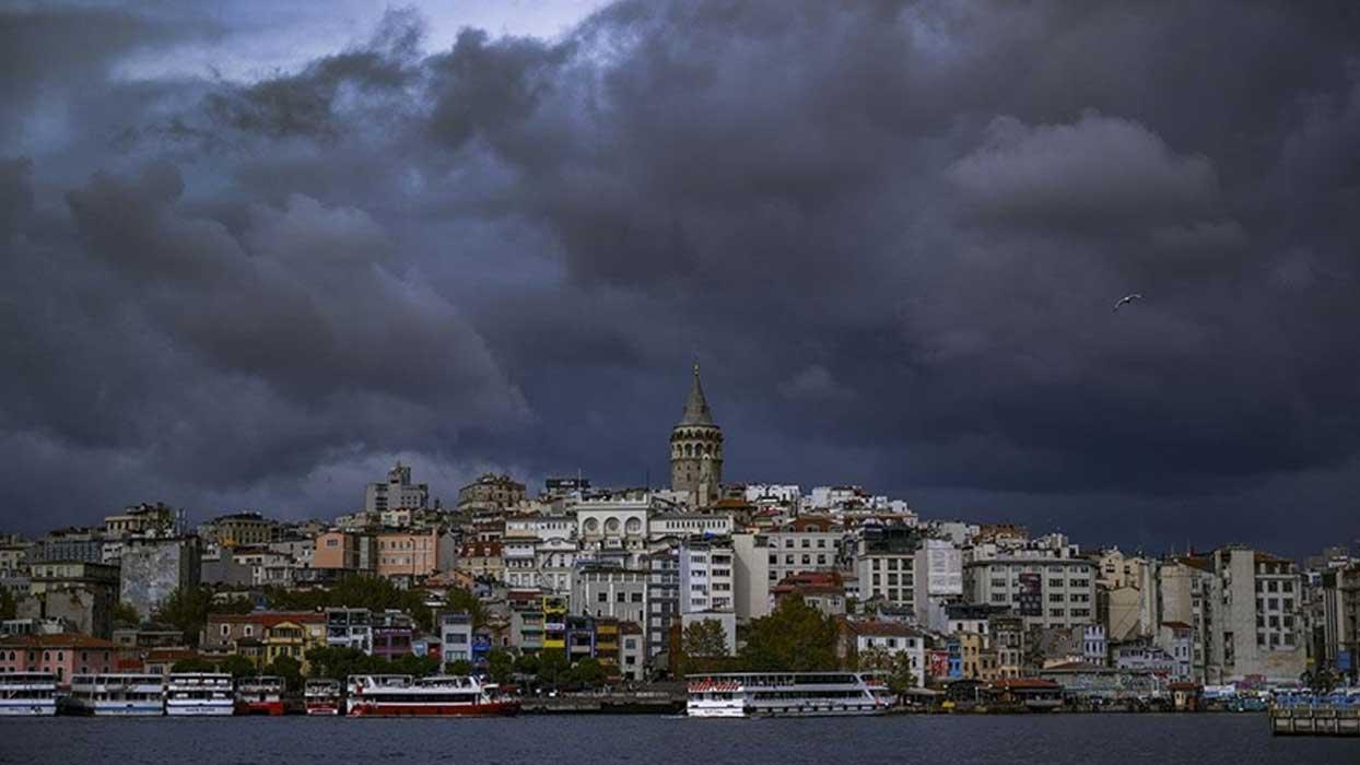 Üç imparatorluğa başkent olan İstanbul 11 Mayıs 330 yılında Konstantinopolis ismiyle kuruldu