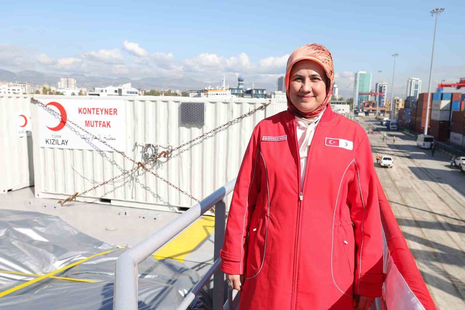 Kızılay Başkanı Fatma Meriç Yılmaz, 2024 yılı kurban bedel fiyatının yurt içi ve Gazze için 11 bin 750 lira, yurt dışı için ise 4 bin 300 lira olarak belirlendiğini açıkladı.