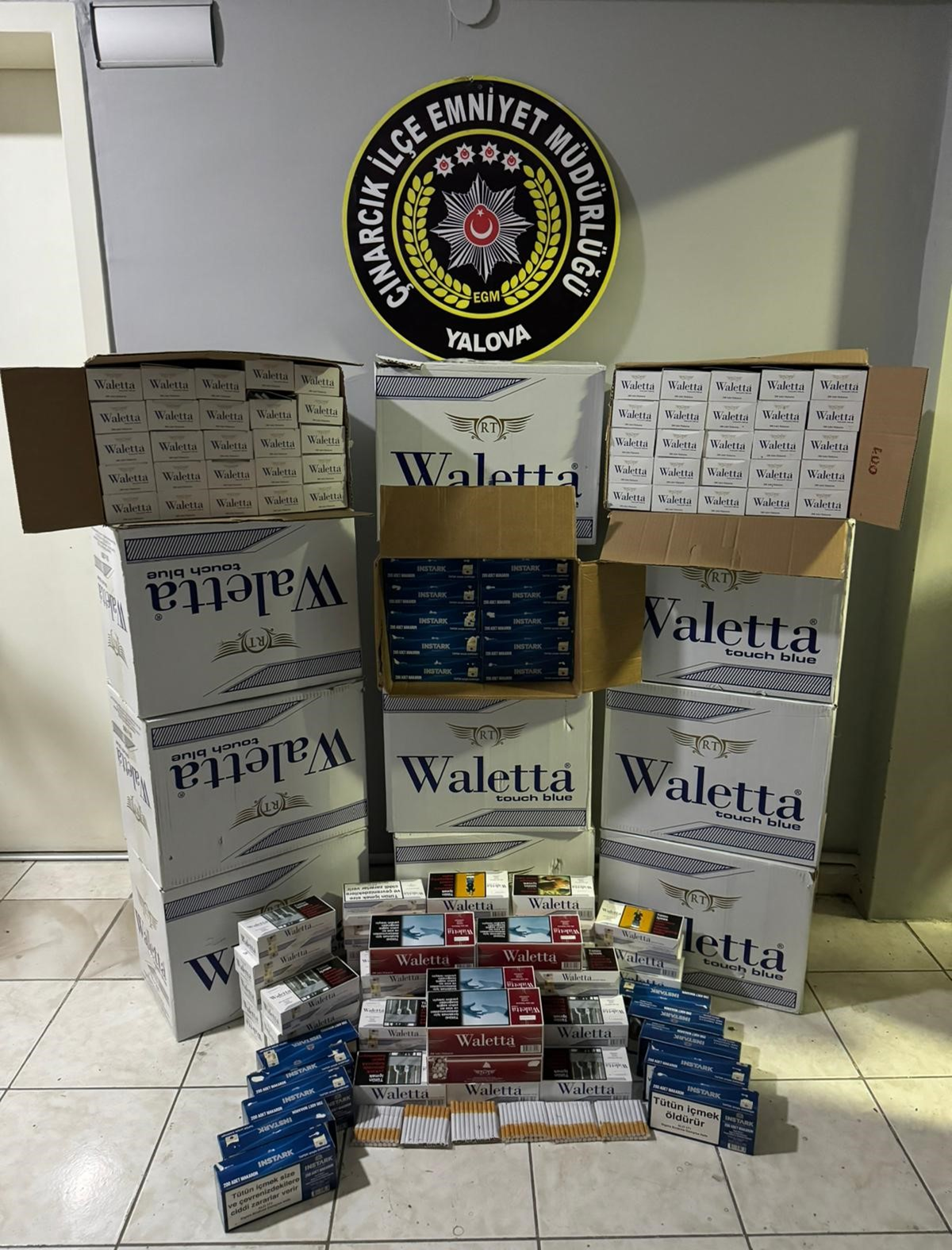 Yalova'da 118 bin dolu makaron ele geçirildi