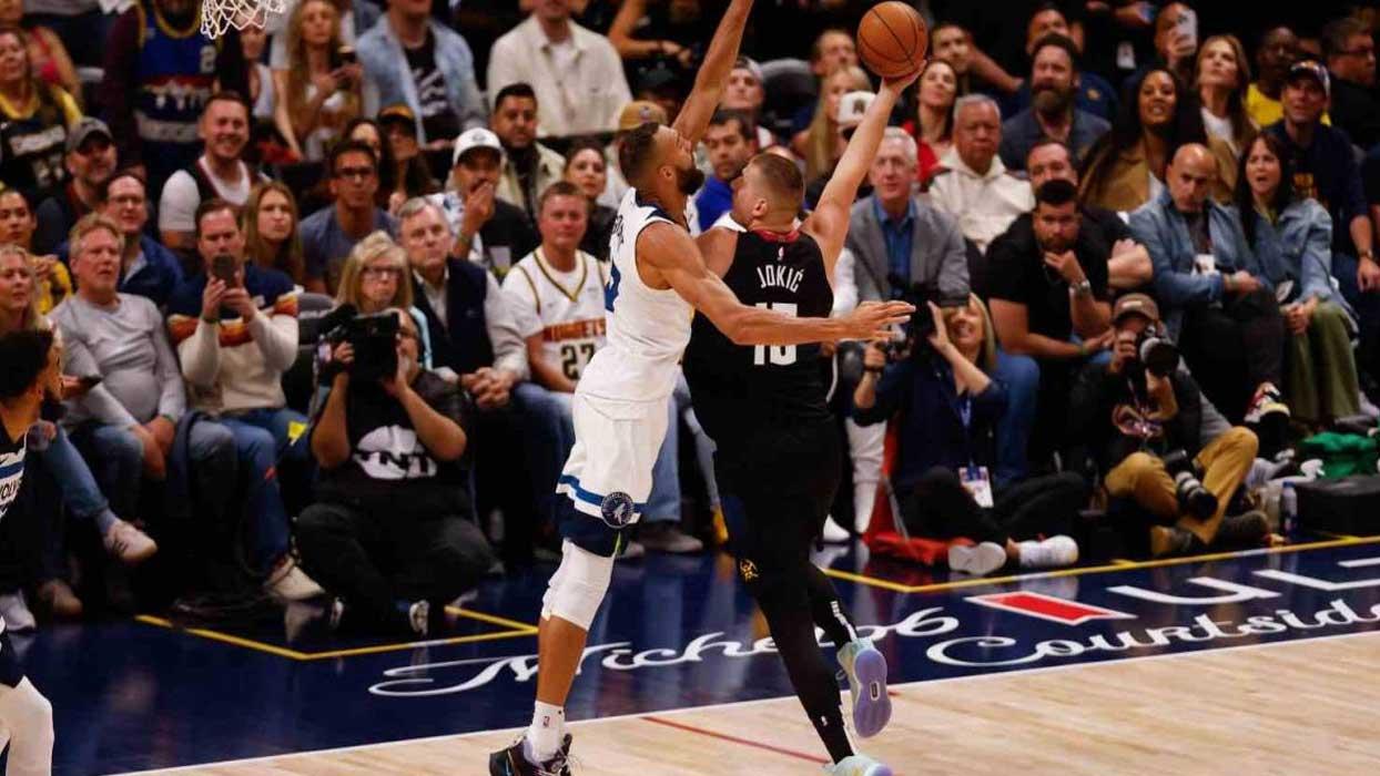 Nikola Jokic 40 sayı attı, Denver seride öne geçti