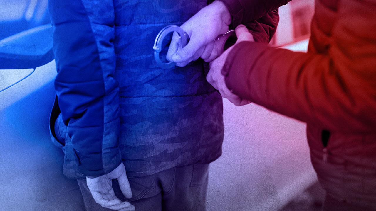 Antalya'da FETÖ operasyonunda 22 şüpheli yakalandı