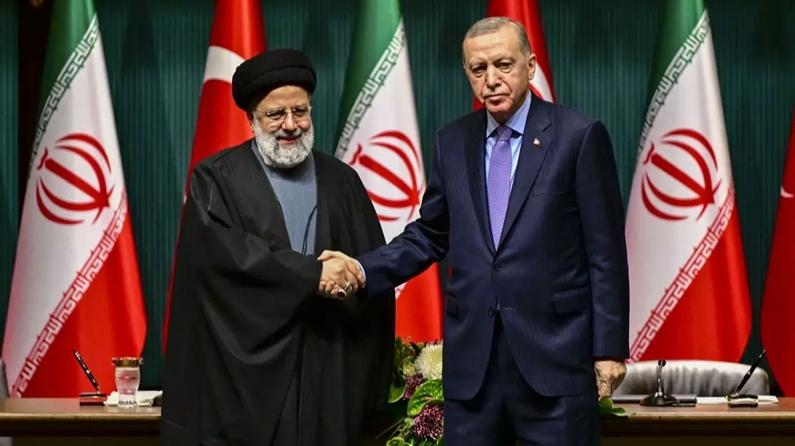 Cumhurbaşkanı Erdoğan'dan Reisi için taziye mesajı: İran'ın yanındayız
