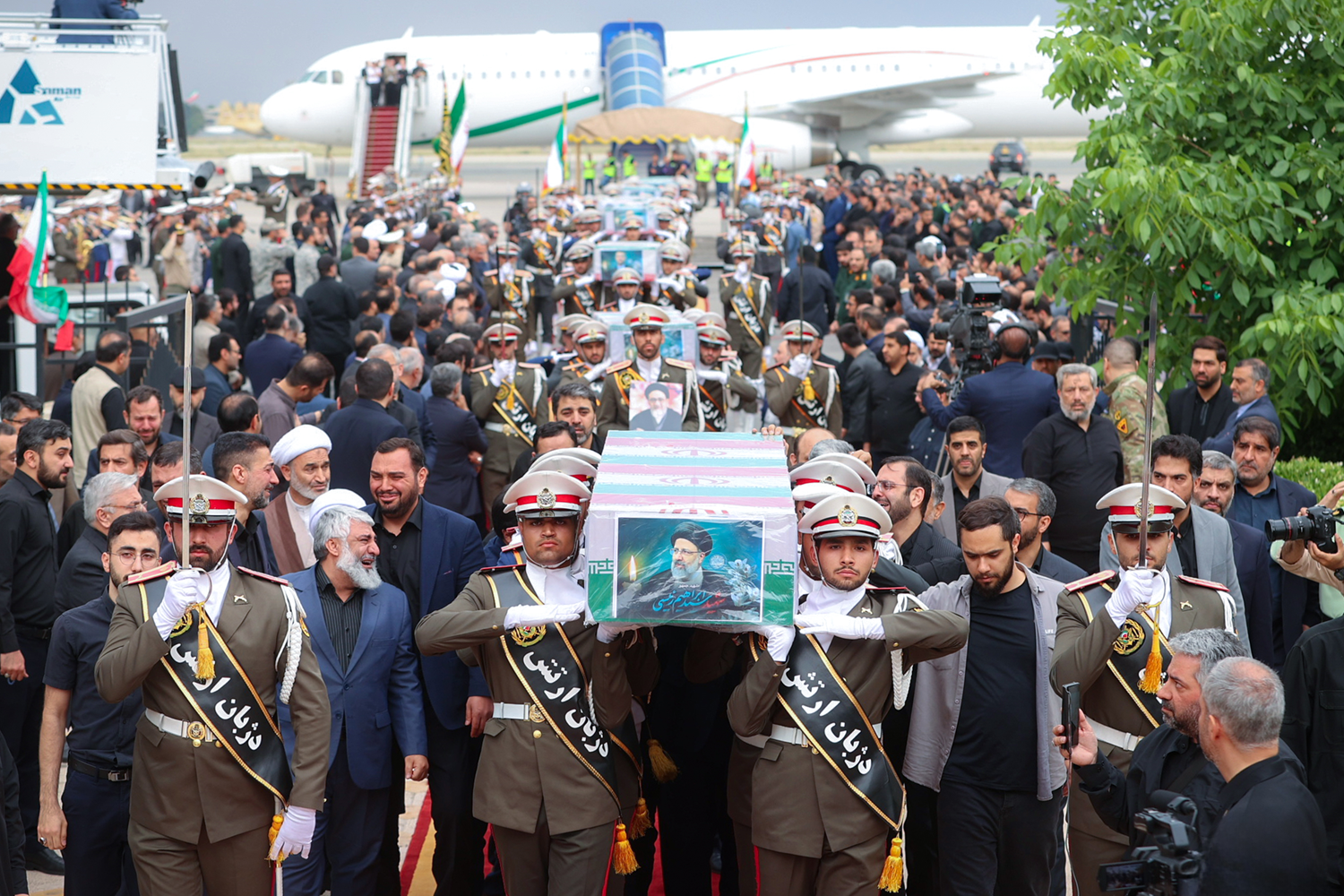 İran Cumhurbaşkanı Reisi'nin cenazesi Tahran'da 