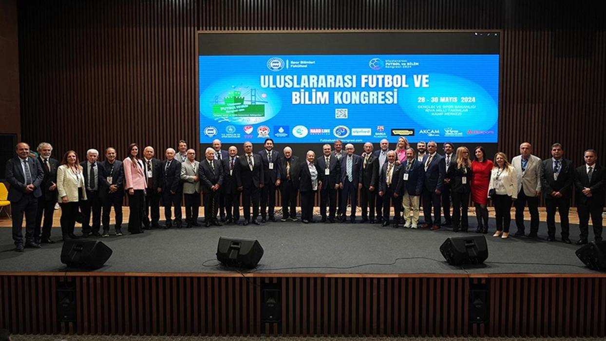 "Uluslararası Futbol ve Bilim Kongresi" İstanbul'da başladı