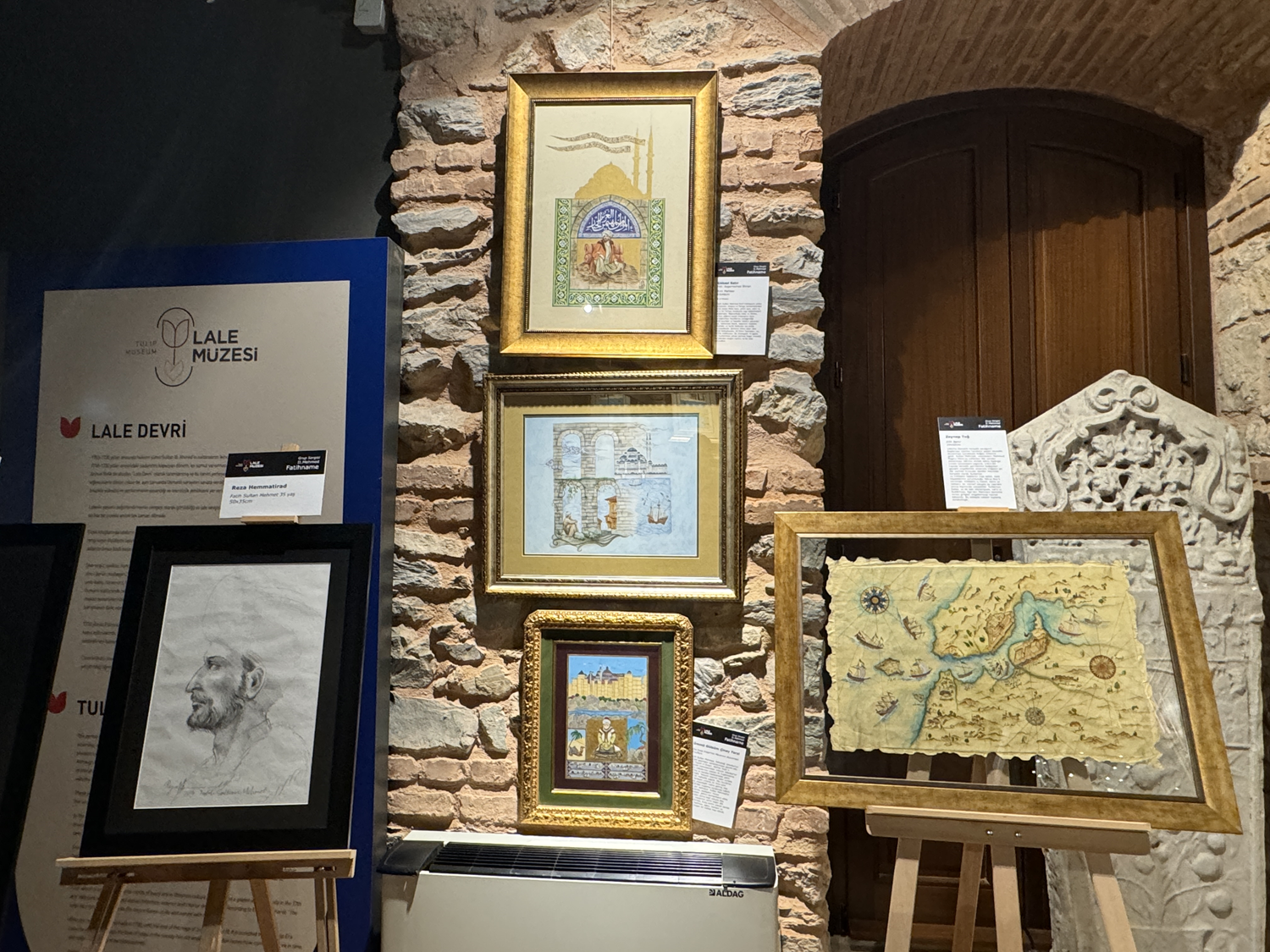 "Fatihname" sergisi İstanbul Lale Müzesi'nde açıldı