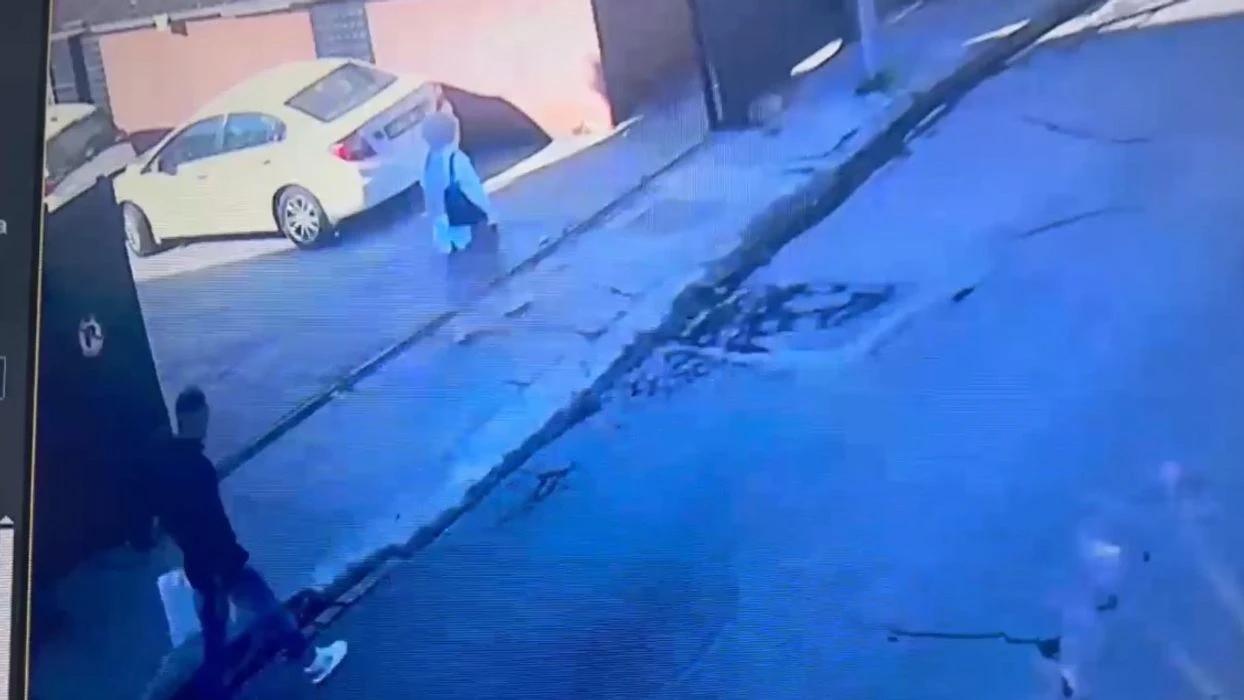 Beyoğlu'ndaki korkunç cinayette yeni görüntüler: Kızı dakikalarca böyle takip etmiş, poşetinden de not çıkmış