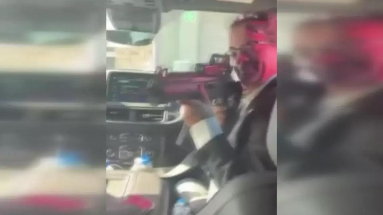 Meksika'da elçilik çalışanına silah doğrultan İngiltere Büyükelçi görevden alındı