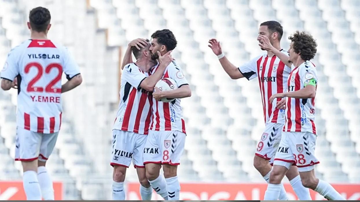 Samsunspor'da 8 futbolcunun sözleşmesi sona erdi