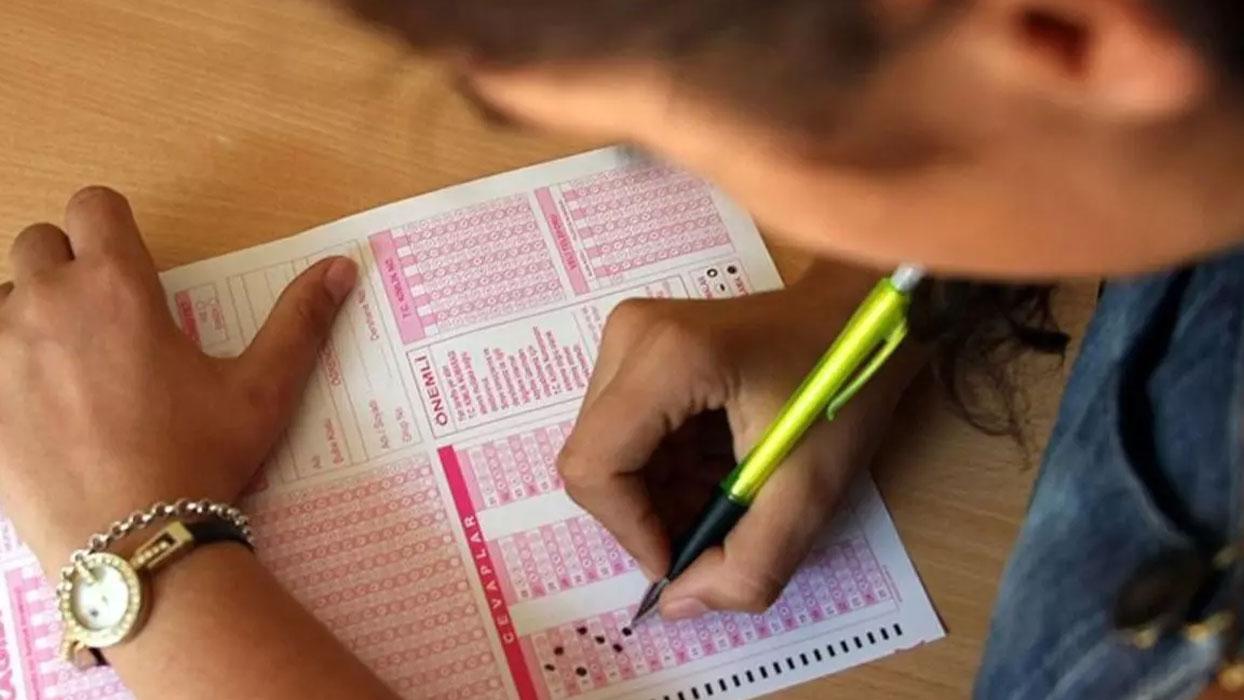 LGS sınavının soruları ve cevap anahtarları yayımlandı