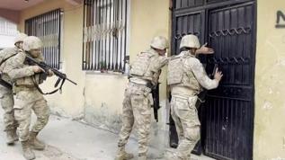 Mersin'de terör örgütü PKK/YPG operasyonunda 12 zanlı yakalandı