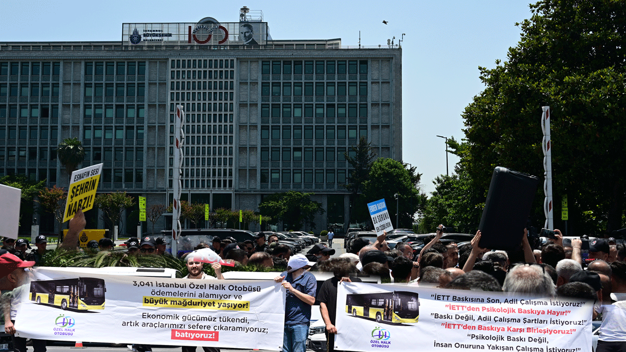 İBB verdiği sözü tutmadı! Halk otobüsü esnafı eylemde