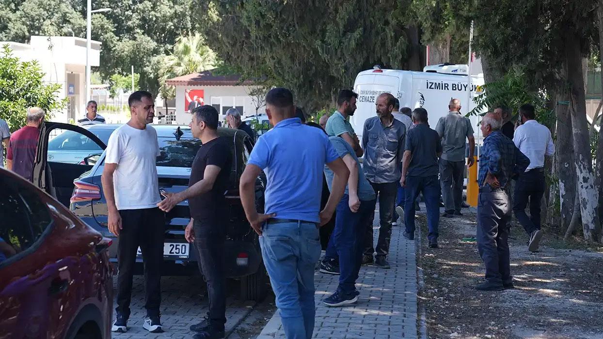 İzmir'de patlamada ölenlerin cenazeleri yakınlarına teslim ediliyor