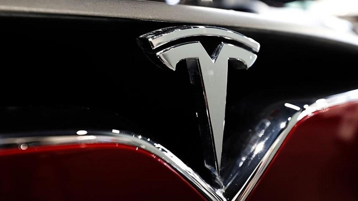 Tesla'nın otomobil teslimatları yılın ikinci çeyreğinde düştü