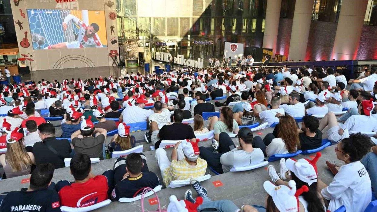 A Milli Takım'ın çeyrek final heyecanı TV+'la dev ekranda