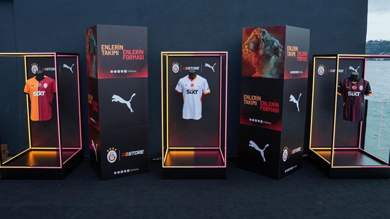Galatasaray'da yeni sezon formaları tanıtıldı