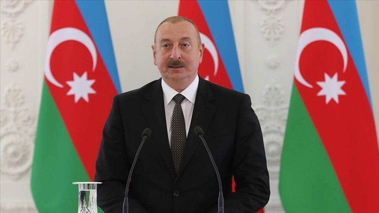 Aliyev'den İran'da seçimi kazanan Pezeşkiyan'a tebrik