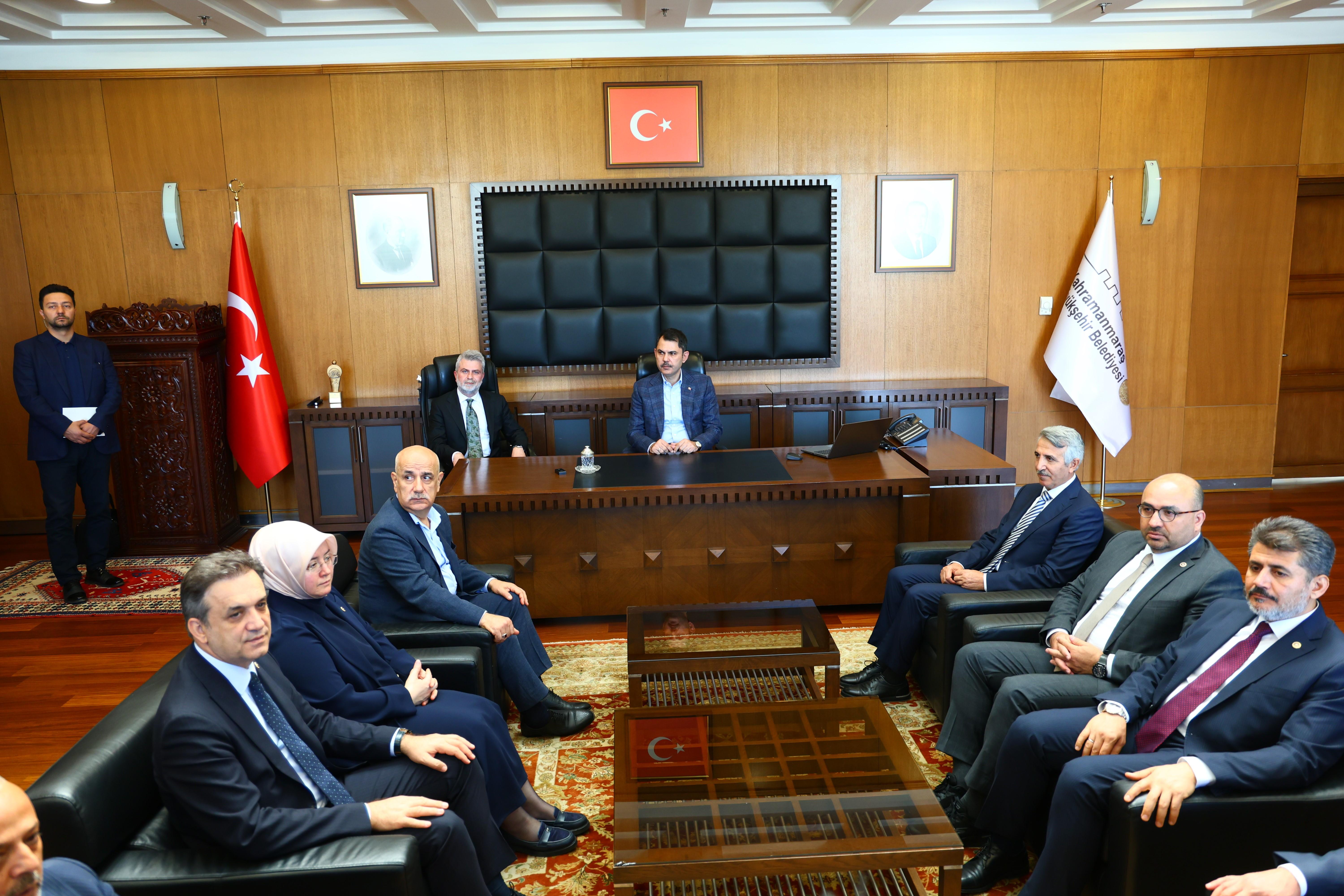 Bakan Kurum'un ikinci durağı Kahramanmaraş! Son duruma ilişkin bilgi aldı