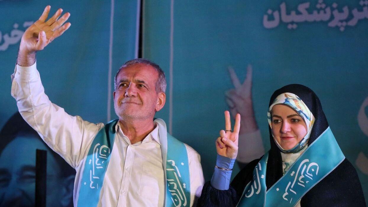 İran'ın yeni cumhurbaşkanı Mesud Pezeşkiyan oldu