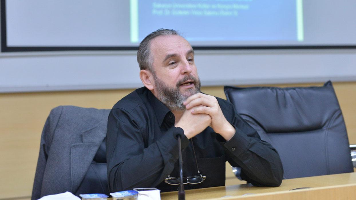 Mimar Semih Akşeker, doğayla uyumlu olmayan modern mimarinin, insanın sonunu hızlandırdığını savundu