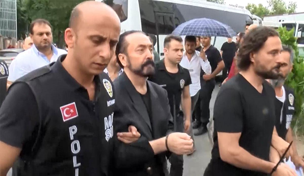 Adnan Oktar'ın ''hukuk imamı'' herşeyi anlattı: Helal yoldan para kazanmayı bilmez