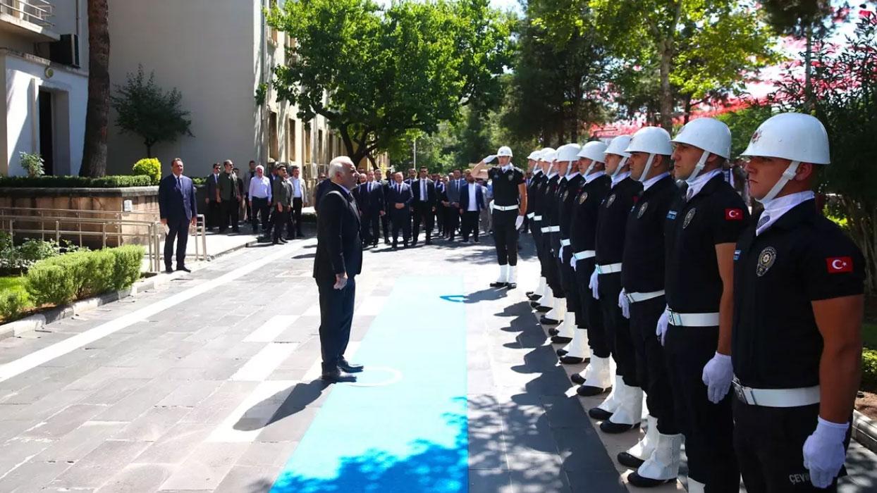 Vali Zorluoğlu görevine başladı