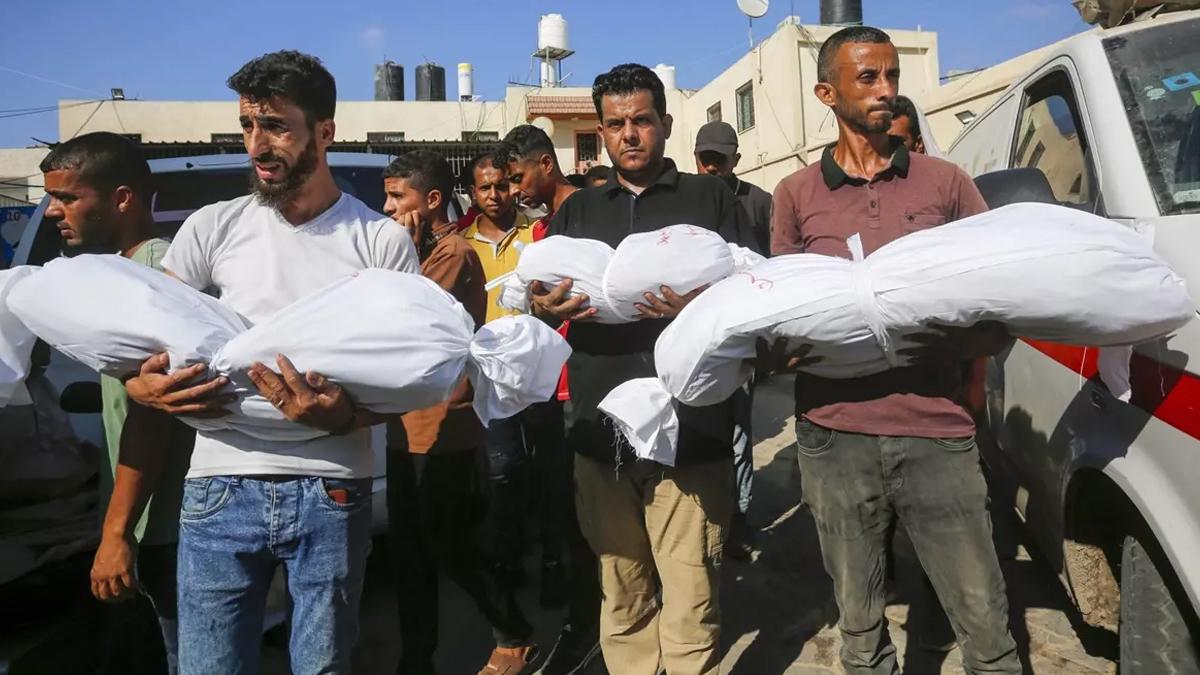 Soykırımcı İsrail'in Gazze Şeridi'ne düzenlediği saldırılarda çok sayıda Filistinli şehit oldu