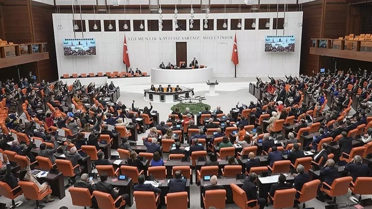 TBMM'de yoğun mesai! En düşük emekli aylığının 12 bin 500 lira olması da gündemde olacak