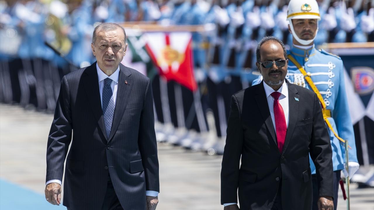 Cumhurbaşkanı Erdoğan, Somali Cumhurbaşkanı Mahmud ile bir telefon görüşmesi gerçekleştirdi
