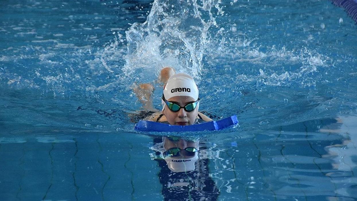 Milli para yüzücü Sümeyye Boyacı, Paris 2024'te mücadele etmek için gün sayıyor