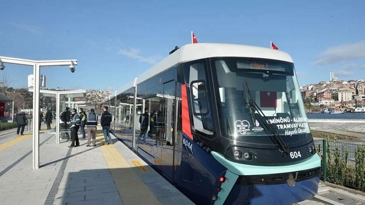 Eminönü-Alibeyköy Tramvay Hattı'nda arıza! Vatandaşlar yolda kaldı