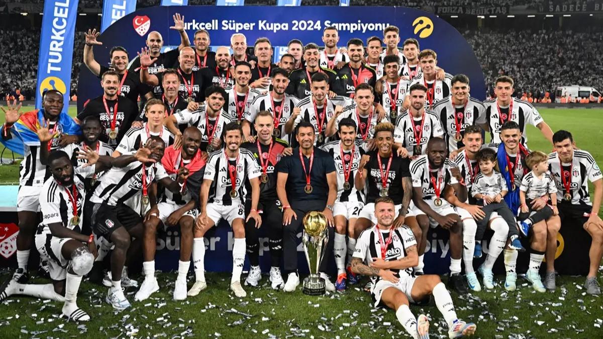 Tarihi farkla kazandı! Süper Kupa'da şampiyon Beşiktaş