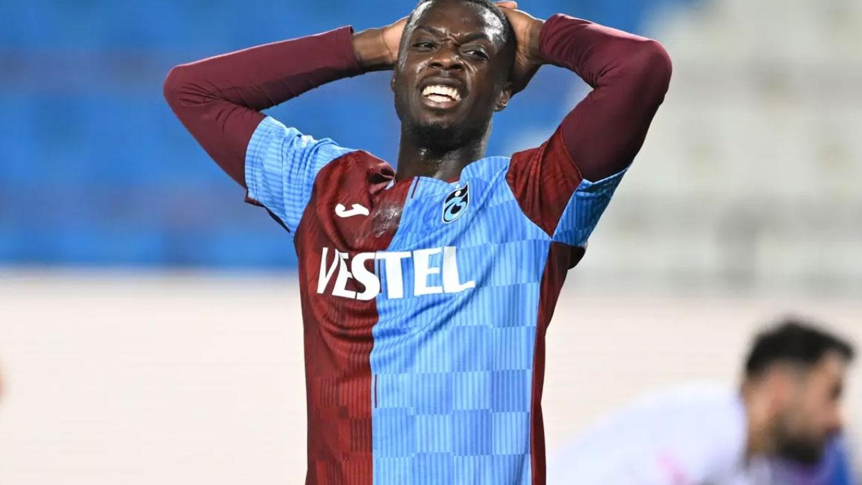 Nicolas Pepe resmen Villarreal'de
