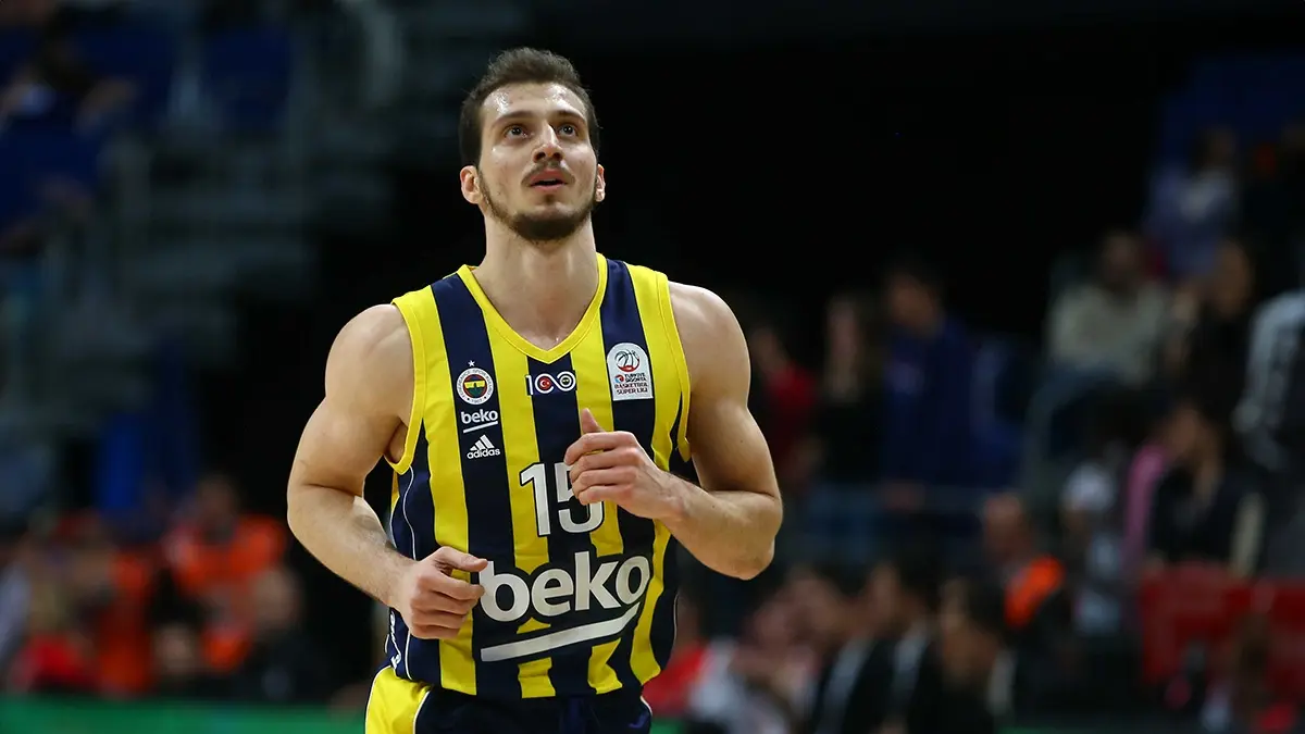 Fenerbahçe Beko, Mert Emre Ekşioğlu ile sözleşme uzattı