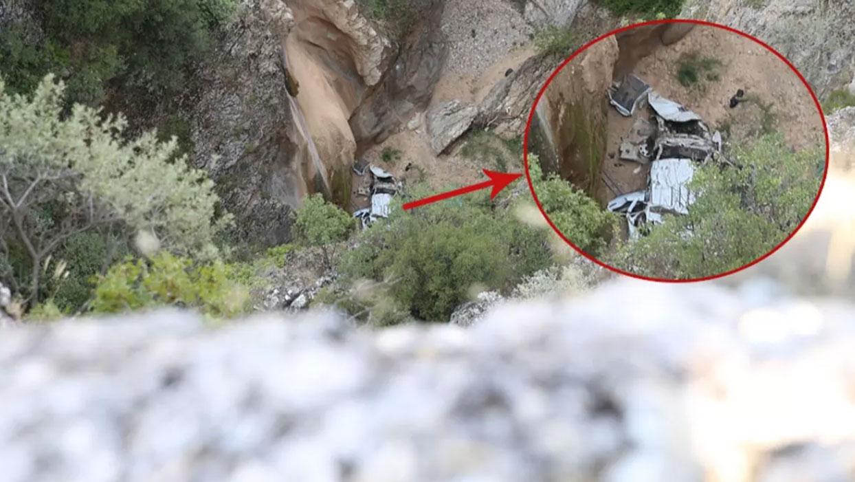 Denizli'de otomobil uçuruma yuvarlandı: 4 ölü