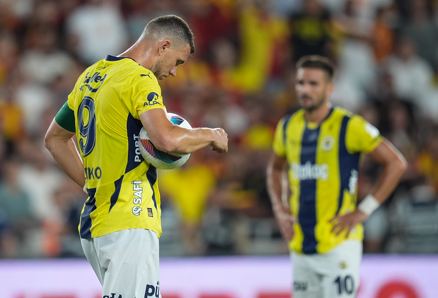 Fenerbahçe uzatmalarda yıkıldı
