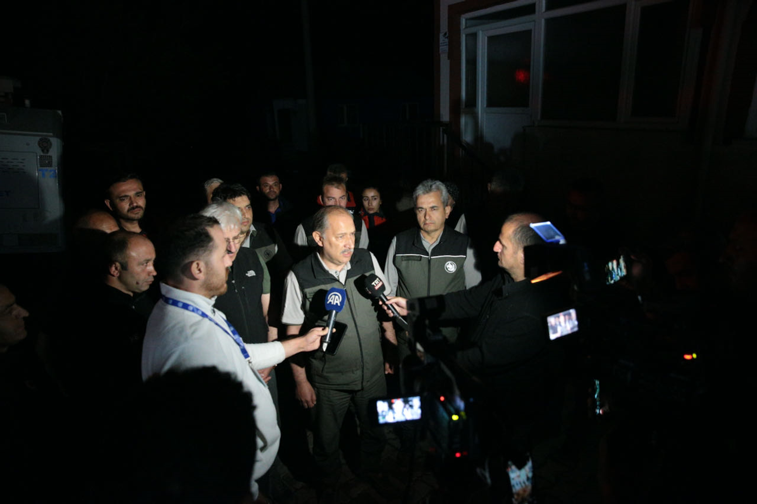 Tarım ve Orman Bakan Yardımcısı Polat: Bolu'daki orman yangınında amacımız yayılımı durdurmak