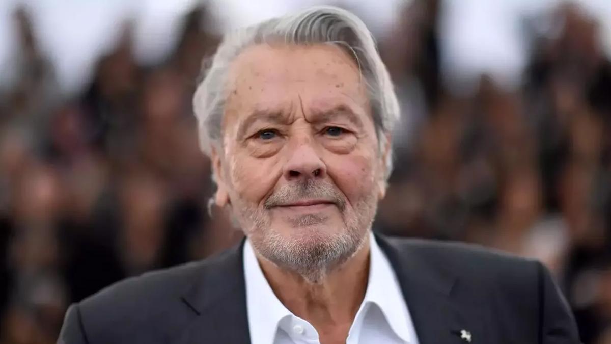 Dünyaca ünlü Alain Delon'dan sevenlerini üzen haber