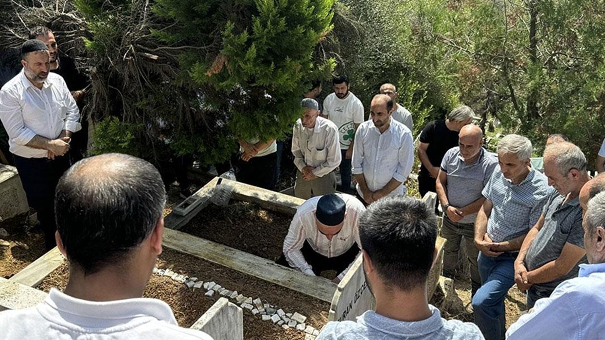 Fatih'te sahipsiz köpeklerin saldırısında hayatını kaybeden kişinin cenazesi toprağa verildi