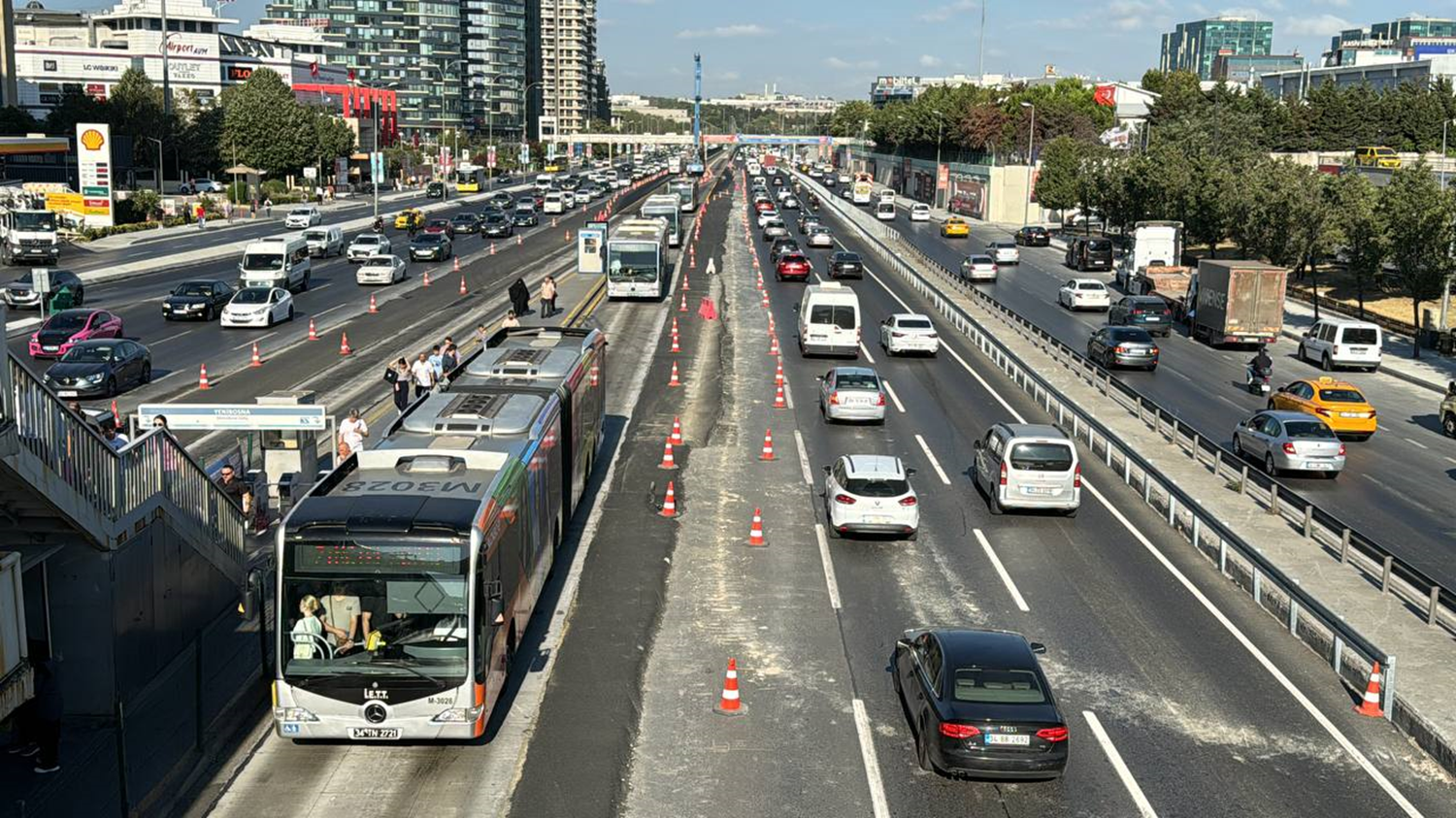Gece ve gündüz aynı çile! İBB'nin bitiremediği 'beyaz yol' İstanbulluların kabusu oldu