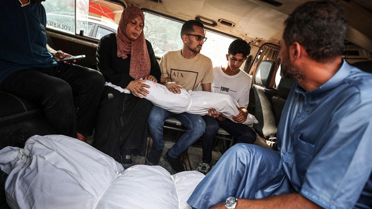 Soykırımcı İsrail 323 gündür Gazze'de katliam yapıyor
