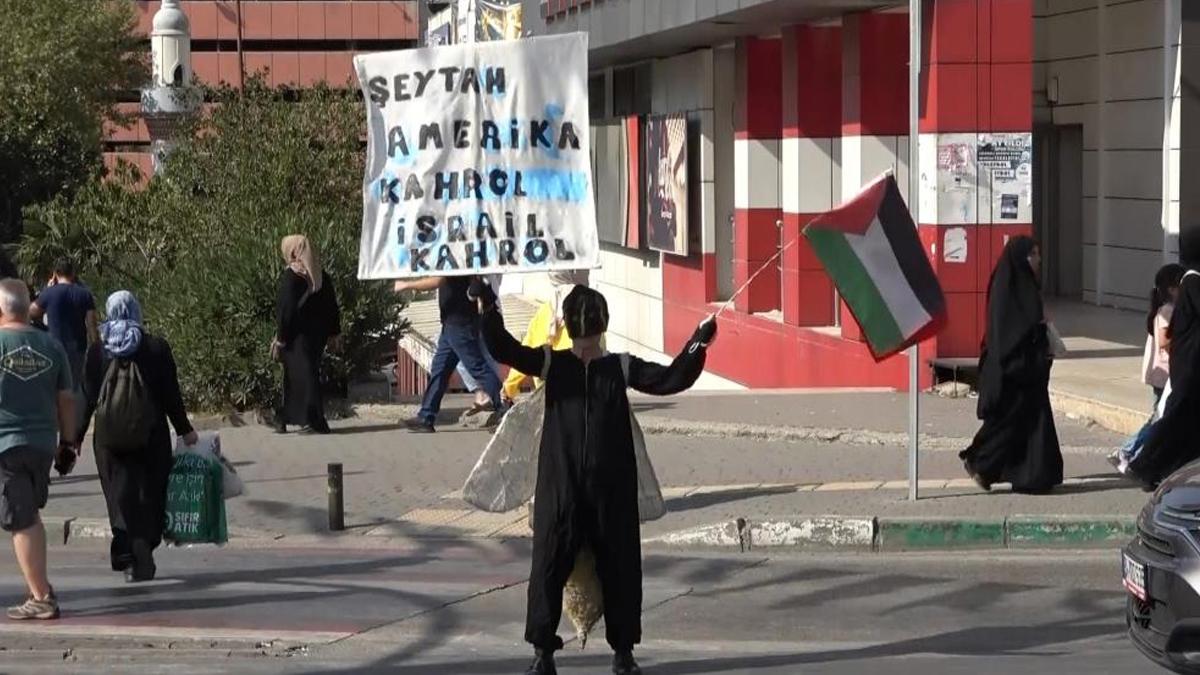 İşgalci İsrail'i böyle protesto etti