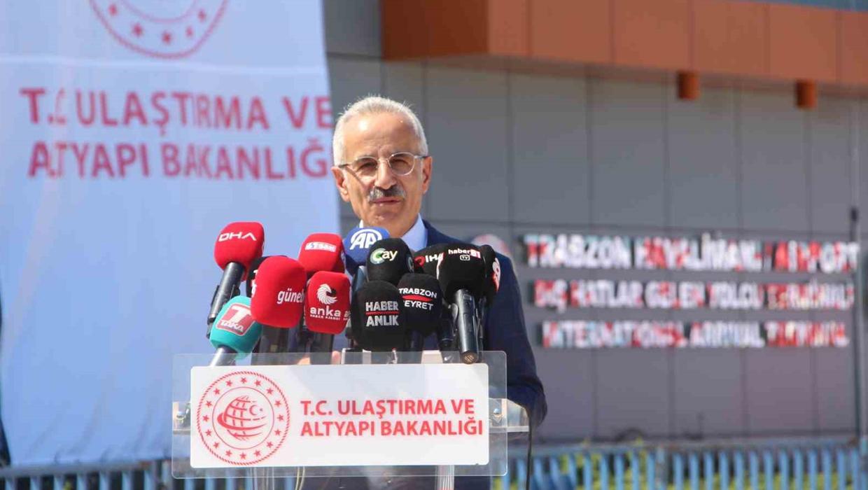 Bakan Uraloğlu müjdeyi verdi! Tranbzon'a yeni havalimanı geliyor