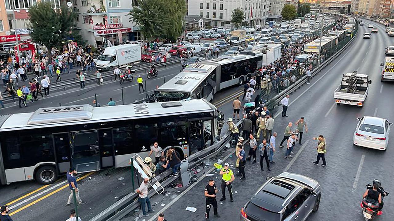 Metrobüs kazası soruşturmasında 6 İBB çalışanına gözaltı