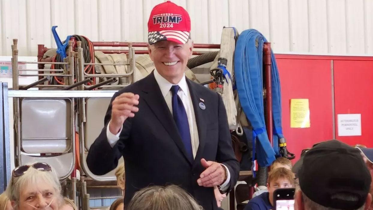 Biden, ''Trump 2024'' yazılı şapka taktı