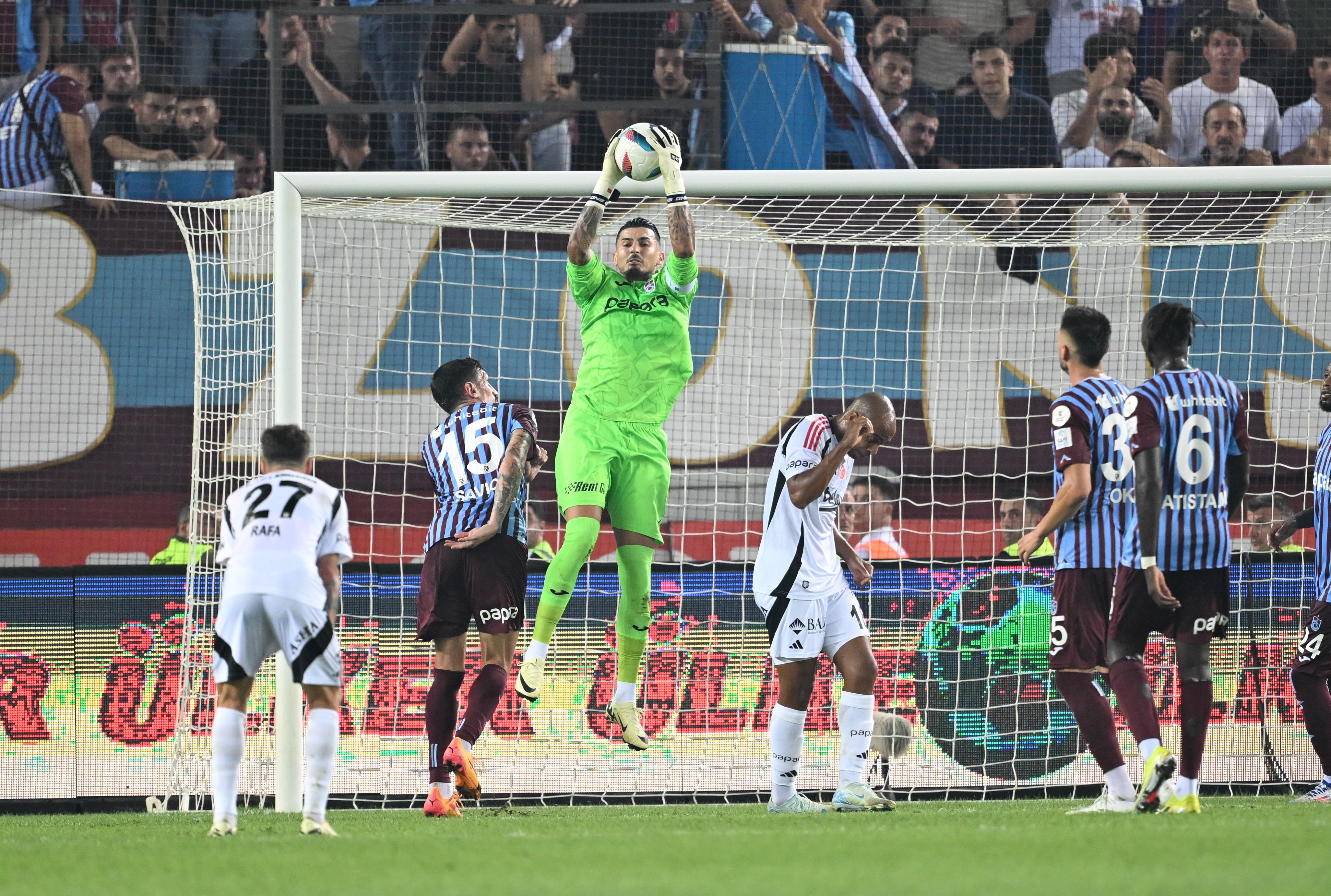 Uğurcan Çakır kalesinde devleşti! Beşiktaş karşısında duvar ördü