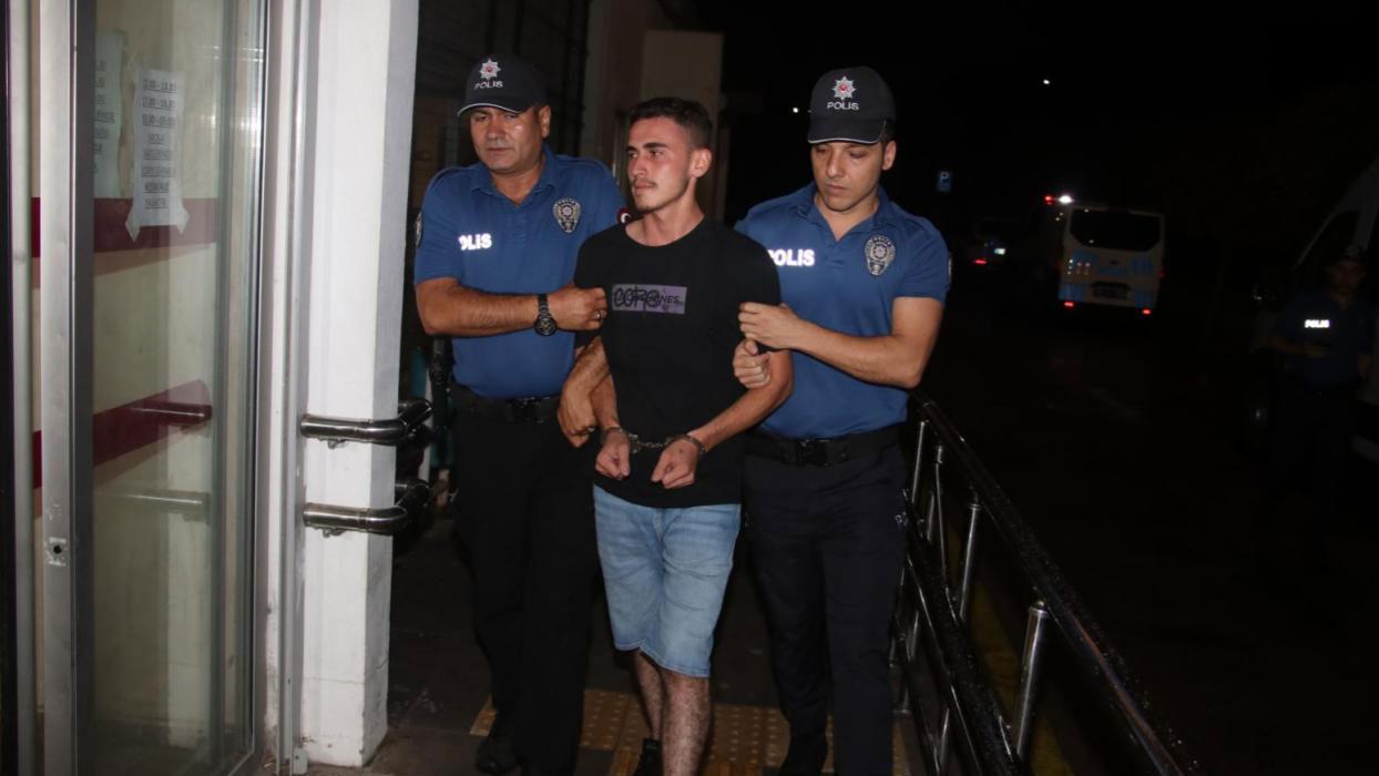 116 suçtan aranıyordu, adliyenin önünde yakalandı