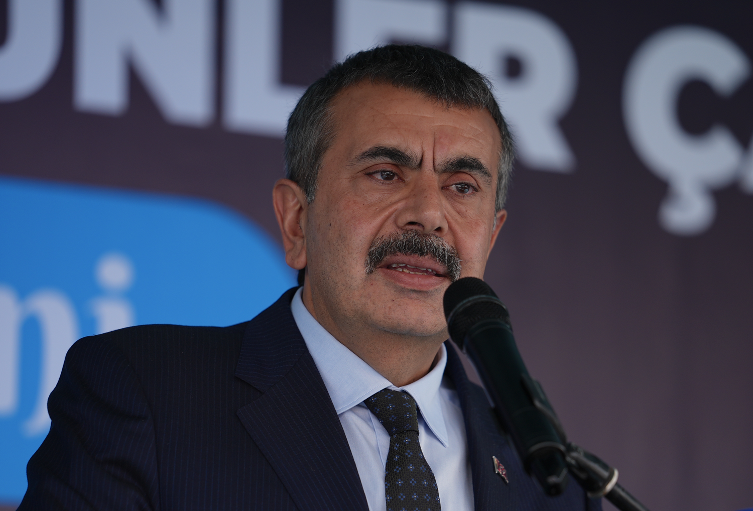 Yusuf Tekin: Pazartesi itibarıyla 30 bin temizlik personeli alınacak