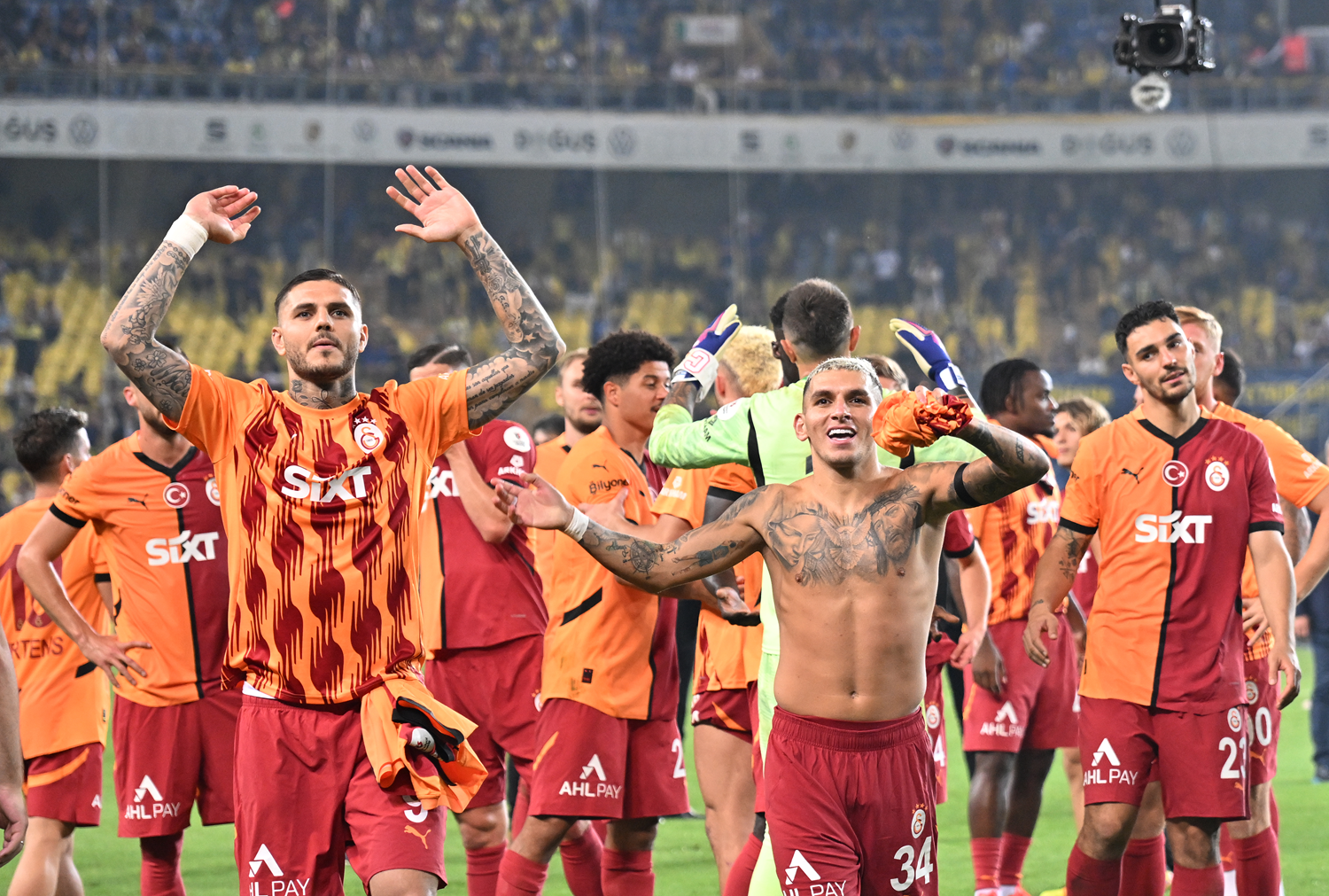 Galatasaray'dan rahat derbi zaferi! Cim-Bom, Kanarya'yı 3 golle devirdi