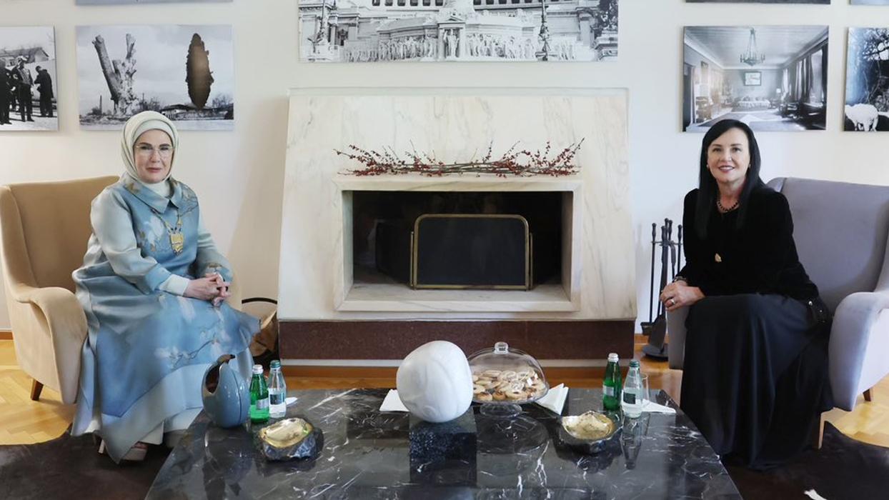 Emine Erdoğan, Edi Rama'nın eşi Linda Rama ile Tiran'da buluştu